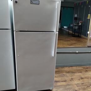 GE refrigerator - Appliance Discount Outlet