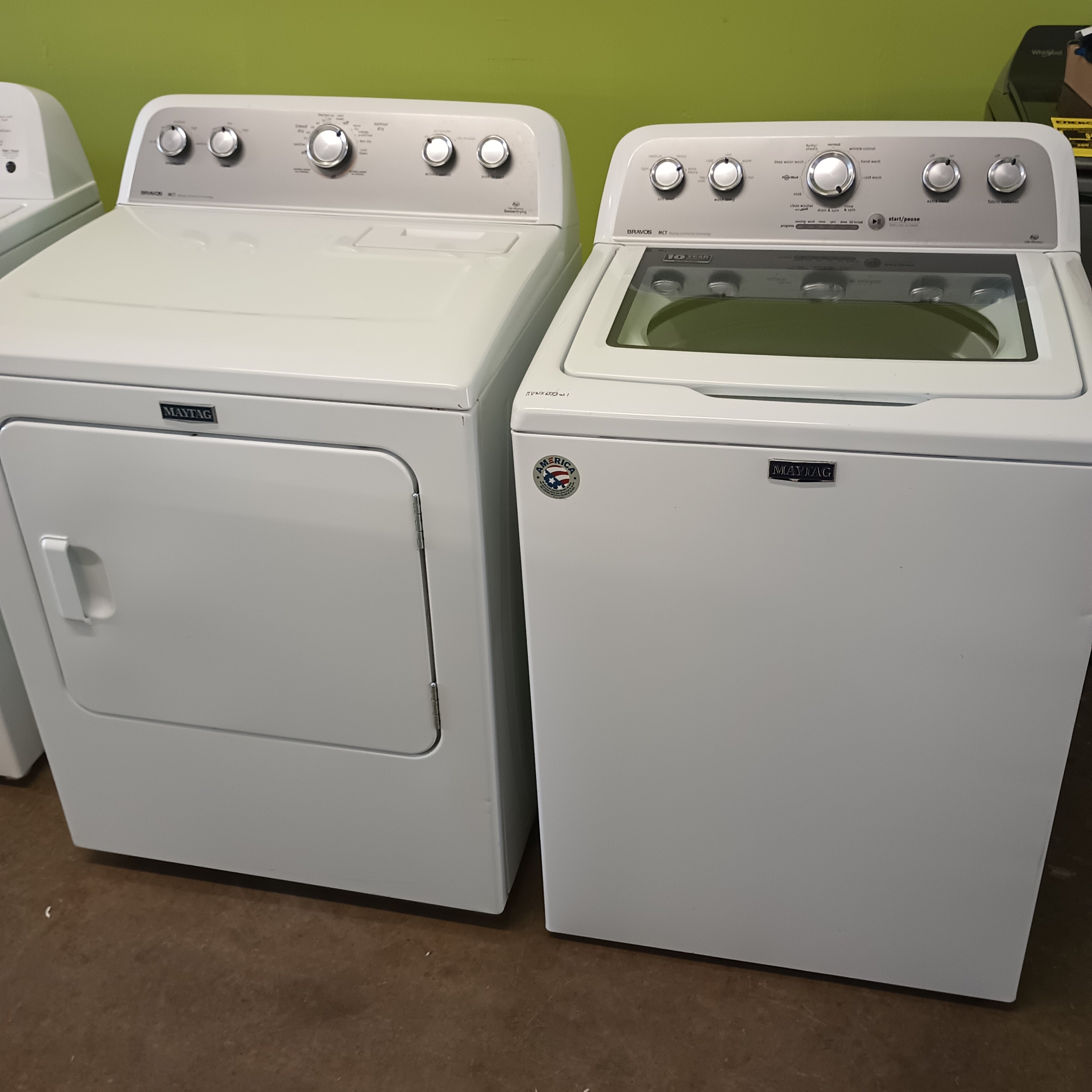 Maytag 4.3 cuft Top Load Washer and 7 cuft Dryer MVWX655DW MEDX655DW