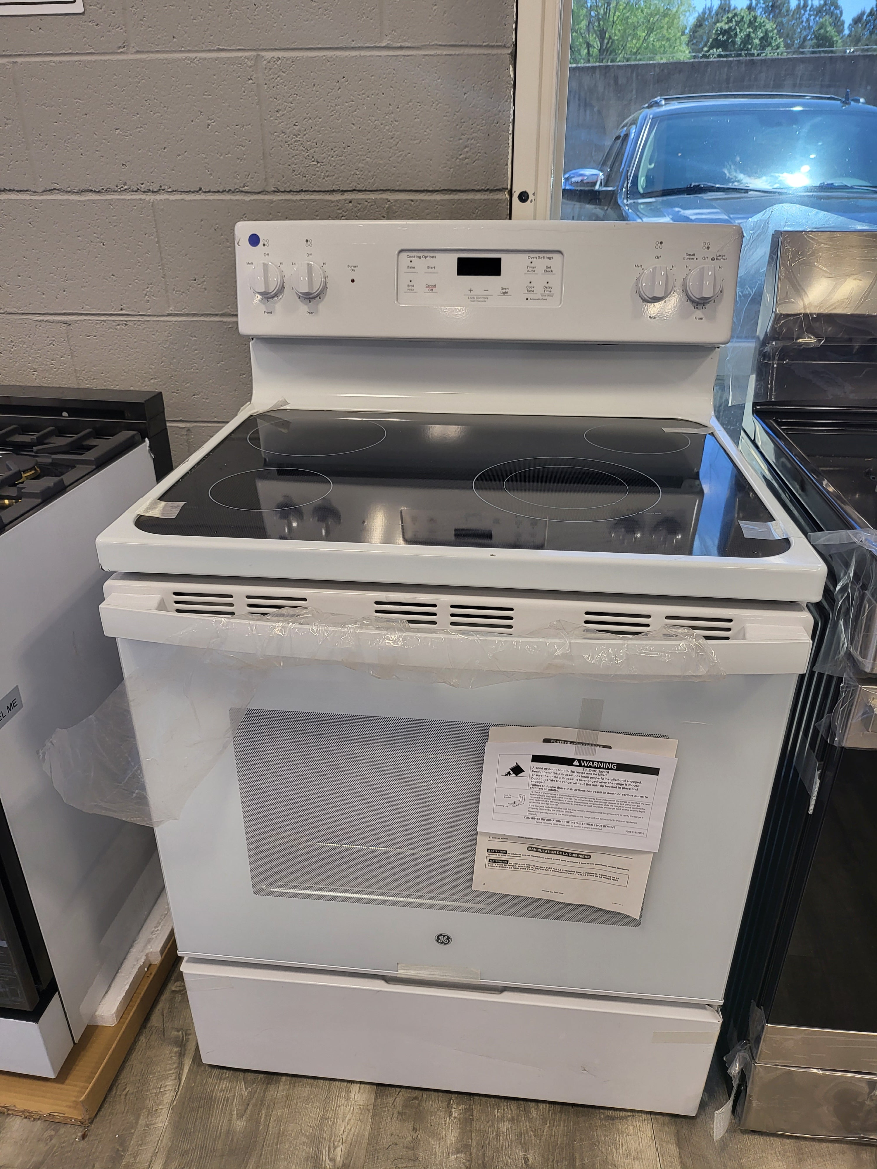 Whirlpool Glass Top Electric Range 30 Inch Free Standing